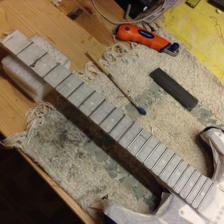 Coronamiento de trastes.